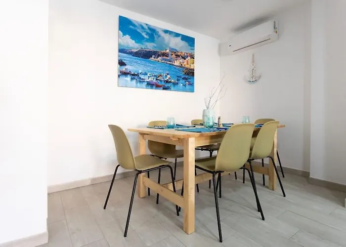 A Un Paso De La Playa Candelaria