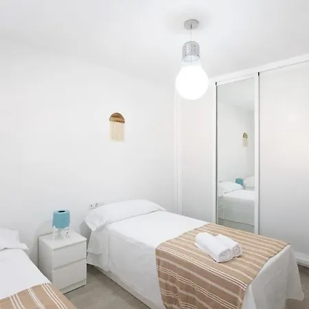 A Un Paso De La Playa