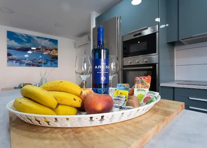 A Un Paso De La Playa *